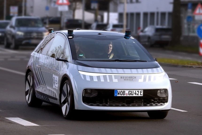 xe tu lai, ai, tri tue nhan tao, ram, micron, adas, tesla, terafab anh 4