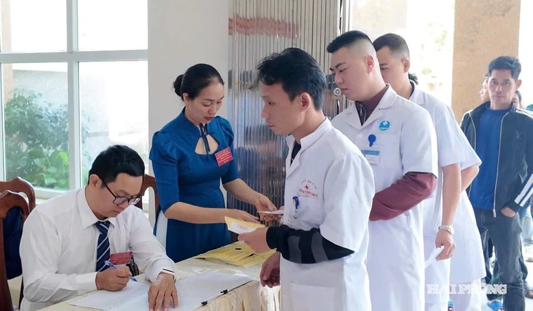 Cử tri đặc khu Bạch Long Vĩ (Hải Phòng) bầu cử sớm- Ảnh 6.