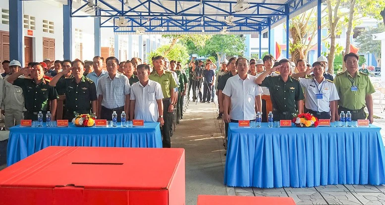 Cử tri đảo Hòn Khoai, Hòn Chuối hoàn thành bầu cử sớm với tỉ lệ 100%- Ảnh 1.