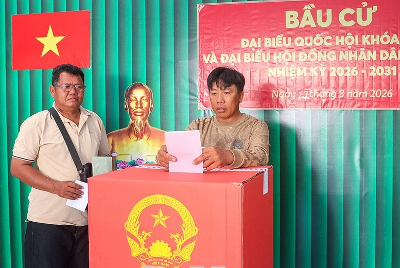 Cử tri đảo Hòn Khoai, Hòn Chuối hoàn thành bầu cử sớm với tỉ lệ 100%- Ảnh 4.