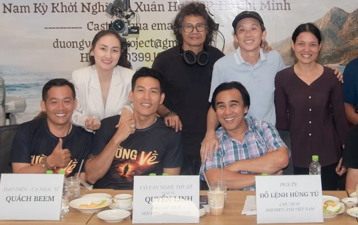 NSƯT Hoài Linh, NSƯT Quyền Linh và NSƯT K’Linh cùng làm giám khảo buổi casting.