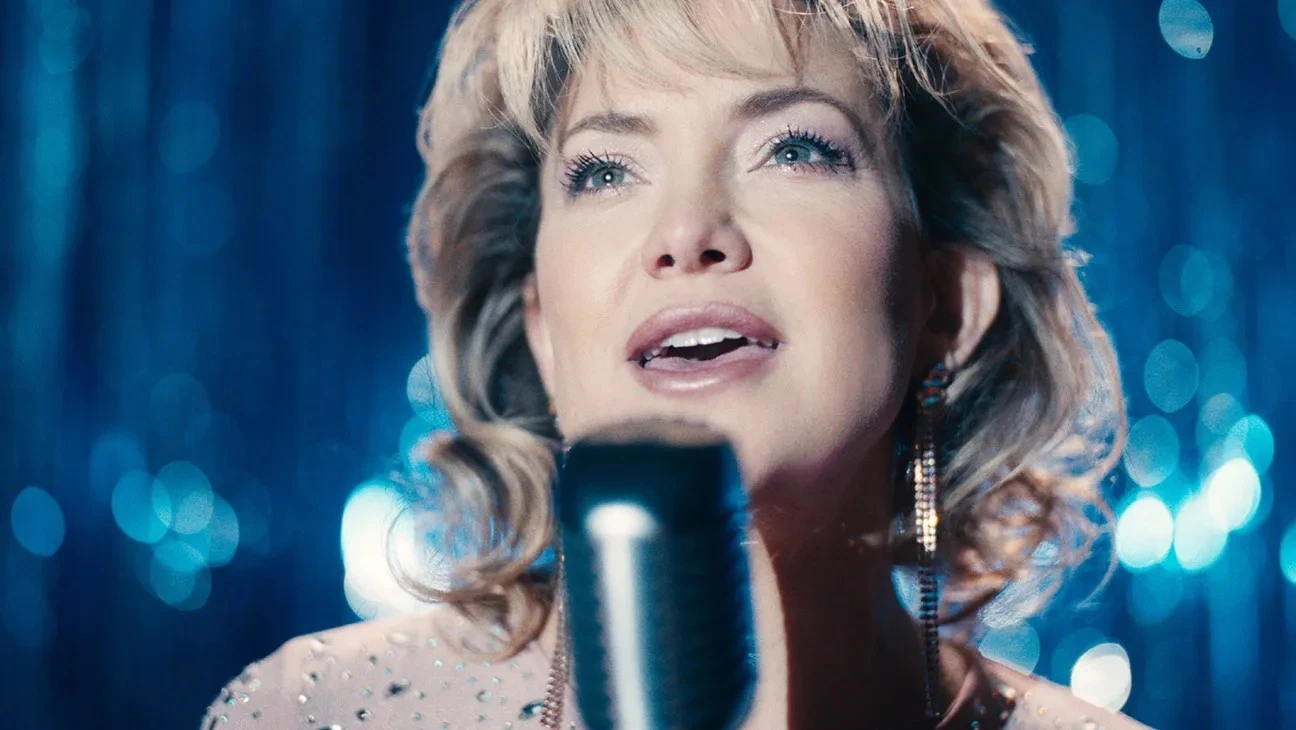 Kate Hudson nhận giải Mâm xôi vàng phục thù nhờ màn trình diễn tuyệt vời trong phim mới Song Sung Blue