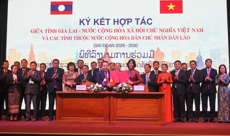 Gia Lai ký kết biên bản ghi nhớ hợp tác với 4 tỉnh của Lào- Ảnh 1. Gia Lai ký kết biên bản ghi nhớ hợp tác với 4 tỉnh của Lào- Ảnh 1.