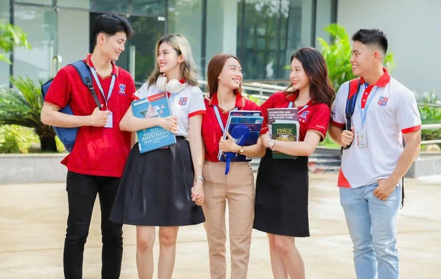 Sinh viên Trường Đại học Nguyễn Tất Thành. Ảnh: NTCC