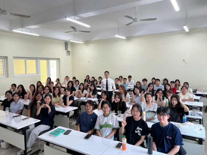 Hiện tại Ngô Công Lưu đang giảng dạy các bộ môn liên quan đến lĩnh vực truyền thông, sự kiện. (Ảnh: NVCC)