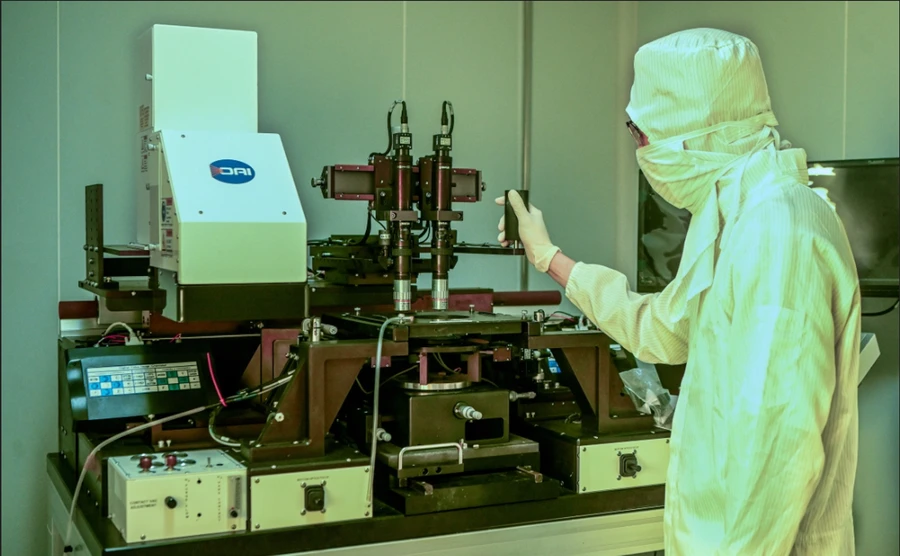 Bên trong phòng Lab của Đại học Quốc gia Hà Nội. Ảnh: VNU