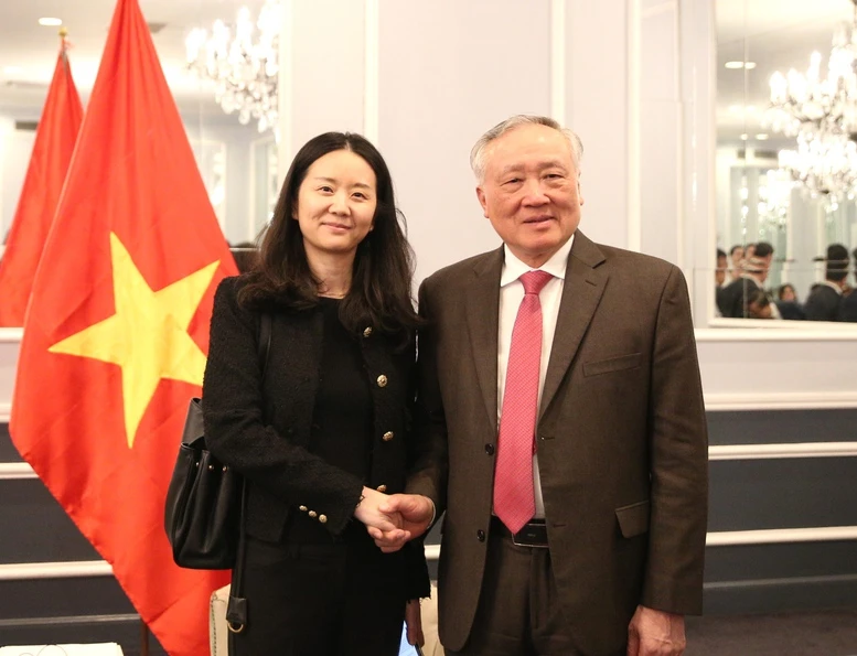 Phó Thủ tướng Thường trực Nguyễn Hòa Bình tiếp Bộ trưởng Tài chính bang California- Ảnh 4.