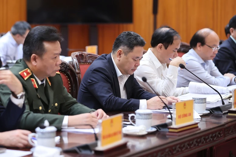 Thủ tướng: Đề xuất ứng ngân sách nhà nước hỗ trợ Quỹ bình ổn giá xăng dầu- Ảnh 3.