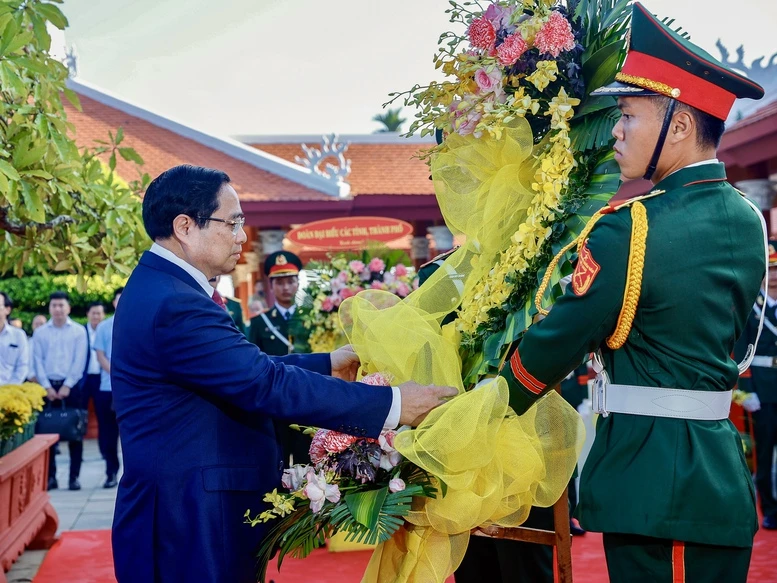 Thủ tướng Phạm Minh Chính dự lễ kỷ niệm 120 năm Ngày sinh Thủ tướng Phạm Văn Đồng- Ảnh 7. Thủ tướng Phạm Minh Chính dự lễ kỷ niệm 120 năm Ngày sinh Thủ tướng Phạm Văn Đồng- Ảnh 7.