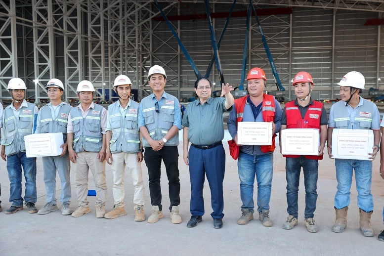 Thủ tướng Phạm Minh Chính: Khai thác thương mại sân bay Long Thành vào cuối năm 2026- Ảnh 6.