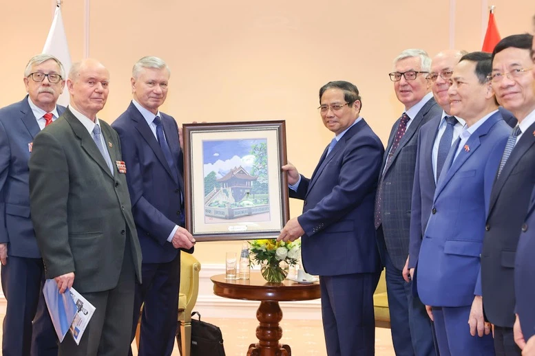 Thủ tướng Phạm Minh Chính tiếp lãnh đạo Hội Hữu nghị Nga – Việt và Hội Cựu chiến binh Nga từng chiến đấu tại Việt Nam- Ảnh 3.