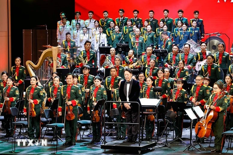 Tổng Bí thư và Chủ tịch Quốc hội dự chương trình nghệ thuật "Thanh âm dưới ánh Mặt trời"- Ảnh 6.