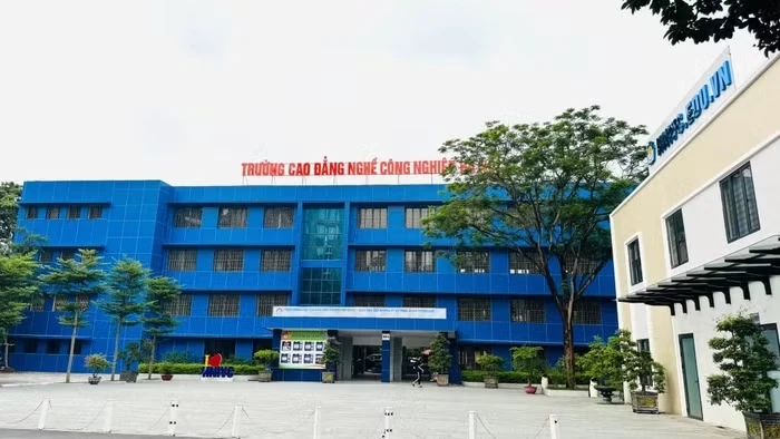 truong-cd-nghe-cn-hn.jpg