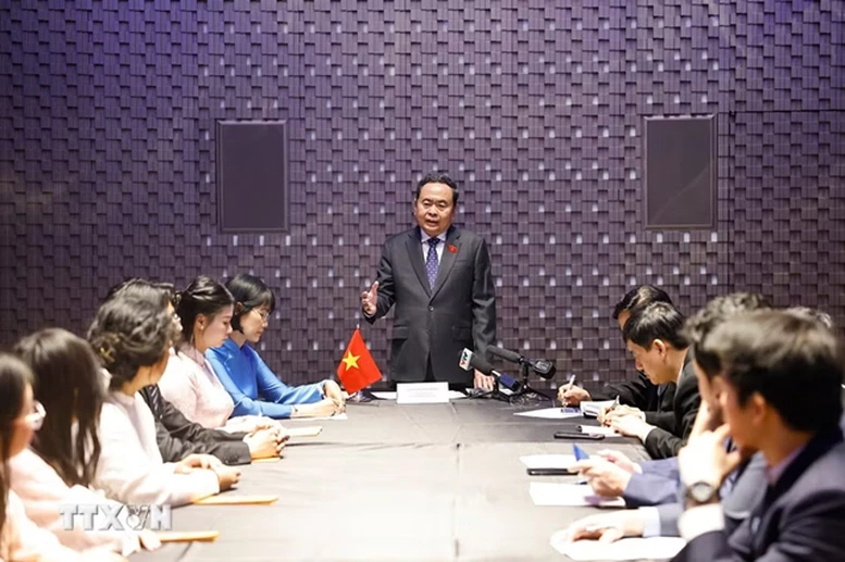 Chủ tịch Quốc hội gặp Hội sinh viên và lưu học sinh tiêu biểu của Việt Nam tại Italy- Ảnh 3.