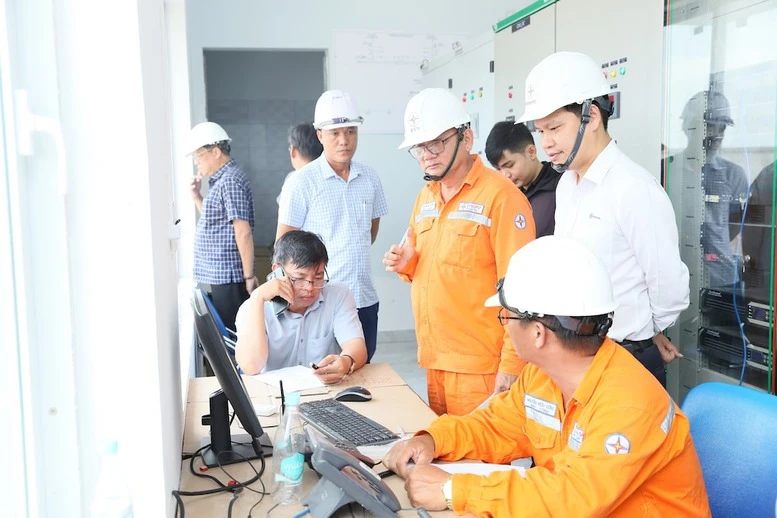 Đảm bảo điện mùa khô 2026: EVNSPC đóng điện nhiều công trình lưới điện 110 kV- Ảnh 1.