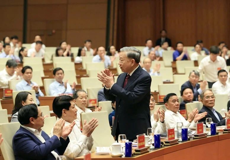 Gần 2,2 triệu đảng viên tham dự Hội nghị toàn quốc nghiên cứu, học tập và triển khai thực hiện Nghị quyết Trung ương 2- Ảnh 2.