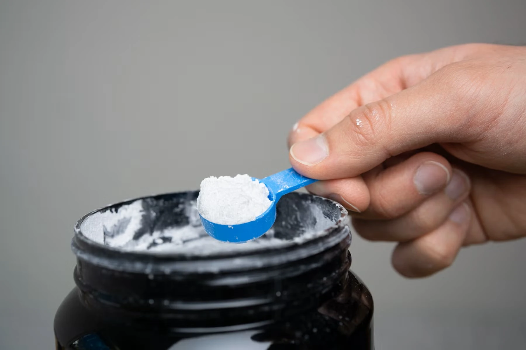 Một số bằng chứng cho thấy việc bổ sung creatine cùng với lượng calo và protein đầy đủ có thể đẩy nhanh quá trình phục hồi cơ bắp sau khi tập luyện cường độ cao - Ảnh: Getty Images