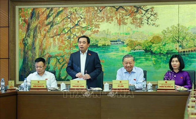 Kỳ họp thứ Nhất, Quốc hội khóa XVI: Kiến tạo mô hình phát triển mới cho Thủ đô- Ảnh 1.