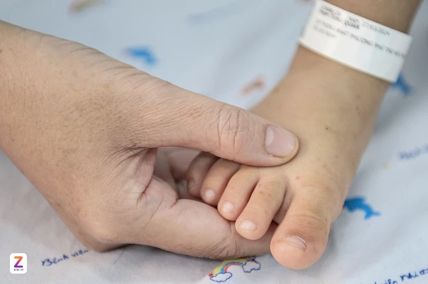 tay chan mieng anh 1