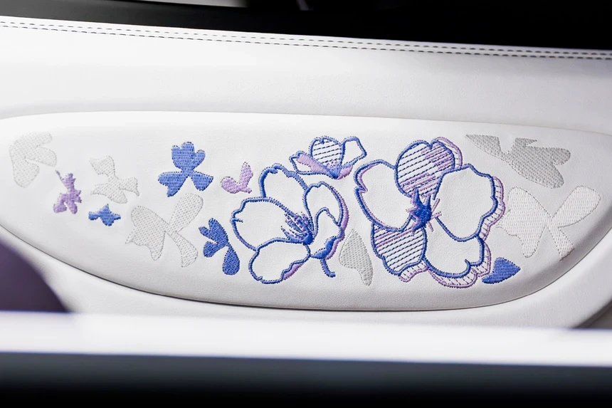 bugatti, Haute Couture, Sur Mesure, w16, w16 mistral, bugatti w16 mistral, bugatti mistral, sieu xe, hypercar, oai huong, lavender anh 9