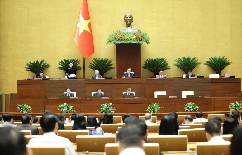 Thông cáo báo chí ngày làm việc thứ 9, Kỳ họp thứ Nhất, Quốc hội khóa XVI- Ảnh 1.