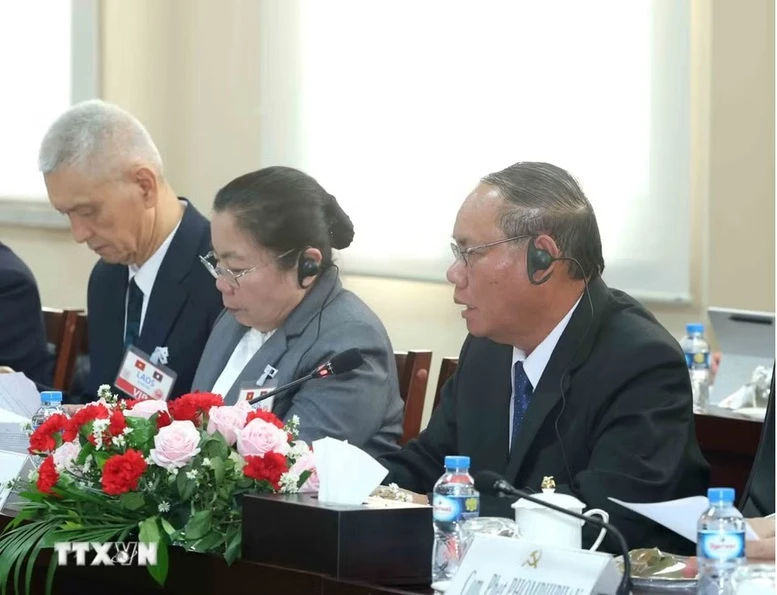 Thường trực Ban Bí thư Trần Cẩm Tú hội đàm với Thường trực Ban Bí thư Trung ương Đảng Nhân dân Cách mạng Lào- Ảnh 3.
