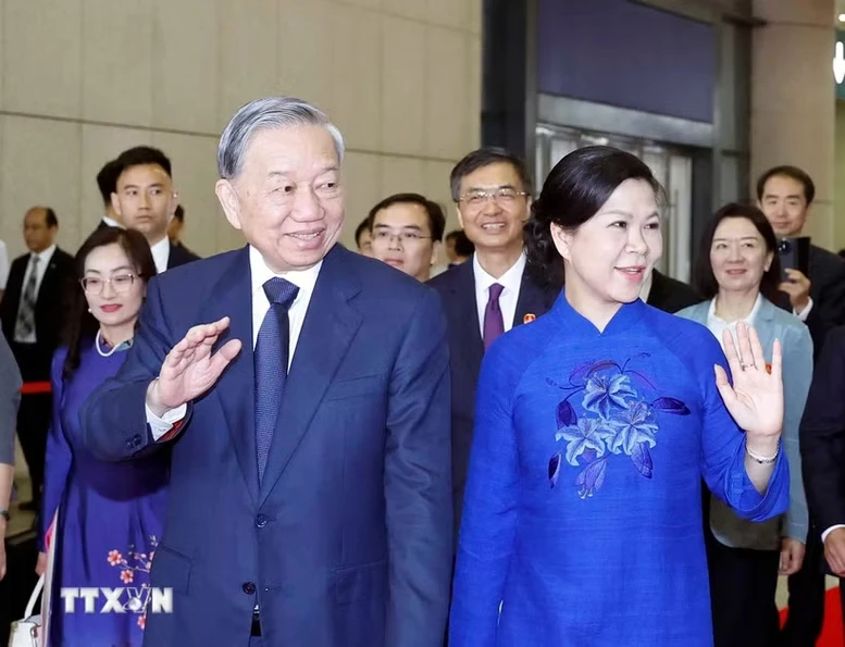 Tổng Bí thư, Chủ tịch nước kết thúc tốt đẹp chuyến thăm cấp Nhà nước đến Trung Quốc- Ảnh 2. Tổng Bí thư, Chủ tịch nước kết thúc tốt đẹp chuyến thăm cấp Nhà nước đến Trung Quốc- Ảnh 2.