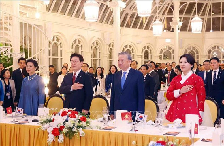 Tổng Bí thư, Chủ tịch nước Tô Lâm chủ trì chiêu đãi Tổng thống Hàn Quốc- Ảnh 1.