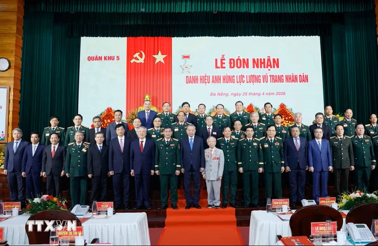 Tổng Bí thư, Chủ tịch nước Tô Lâm: Quân khu 5 phải phát huy vai trò nòng cốt trong xây dựng nền quốc phòng toàn dân- Ảnh 6.