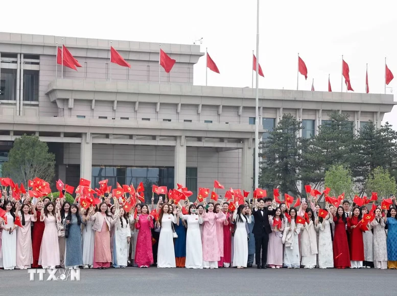 Tổng Bí thư, Chủ tịch nước Tô Lâm và Phu nhân bắt đầu thăm cấp Nhà nước đến Trung Quốc- Ảnh 5.