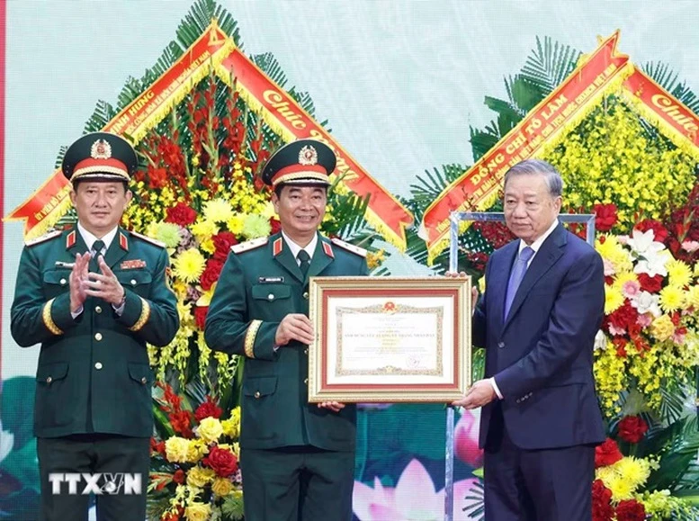 Tổng Bí thư, Chủ tịch nước Tô Lâm: Xây dựng Lực lượng vũ trang Quân khu 1 vững mạnh toàn diện- Ảnh 4. Tổng Bí thư, Chủ tịch nước Tô Lâm: Xây dựng Lực lượng vũ trang Quân khu 1 vững mạnh toàn diện- Ảnh 4.