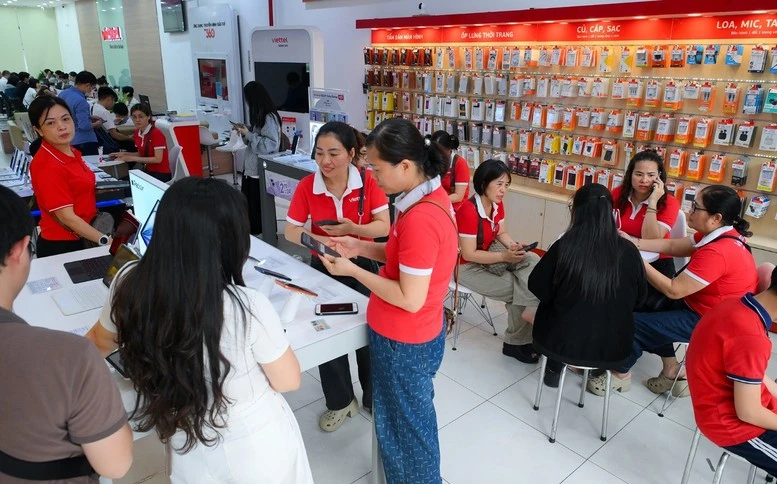 Viettel triển khai gần 50.000 điểm hỗ trợ khách hàng xác thực thông tin thuê bao xuyên lễ- Ảnh 1.