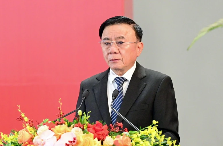 Bộ Chính trị điều chỉnh phân cấp quản lý cán bộ và danh mục chức danh lãnh đạo một số cơ quan Trung ương- Ảnh 1. Bộ Chính trị điều chỉnh phân cấp quản lý cán bộ và danh mục chức danh lãnh đạo một số cơ quan Trung ương- Ảnh 1.