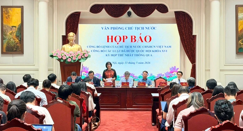 Công bố 9 luật mới, đẩy mạnh phân quyền, phân cấp và chuyển đổi số- Ảnh 1. Công bố 9 luật mới, đẩy mạnh phân quyền, phân cấp và chuyển đổi số- Ảnh 1.