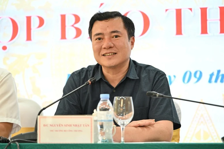 Lãnh đạo Bộ Công Thương lý giải lộ trình chuyển đổi xăng E10- Ảnh 1. Lãnh đạo Bộ Công Thương lý giải lộ trình chuyển đổi xăng E10- Ảnh 1.