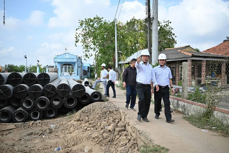 Ngành điện sát cánh cùng người lao động trên các công trường thi công xuyên lễ 30/4-1/5- Ảnh 3.