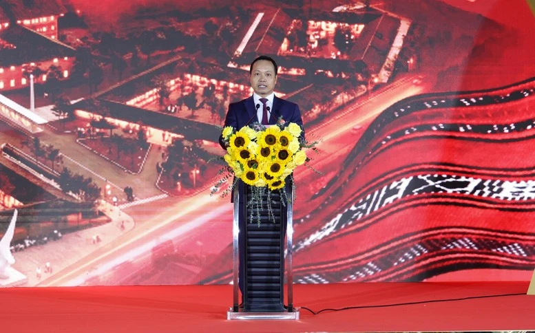 Phó Thủ tướng Nguyễn Văn Thắng dự lễ động thổ Dự án tổ hợp cáp treo kết hợp du lịch văn hóa lịch sử Điện Biên Phủ- Ảnh 4. Phó Thủ tướng Nguyễn Văn Thắng dự lễ động thổ Dự án tổ hợp cáp treo kết hợp du lịch văn hóa lịch sử Điện Biên Phủ- Ảnh 4.