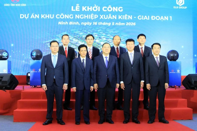 Phó Thủ tướng Thường trực Phạm Gia Túc dự khởi công khu công nghiệp Xuân Kiên (Ninh Bình)- Ảnh 3. Phó Thủ tướng Thường trực Phạm Gia Túc dự khởi công khu công nghiệp Xuân Kiên (Ninh Bình)- Ảnh 3.
