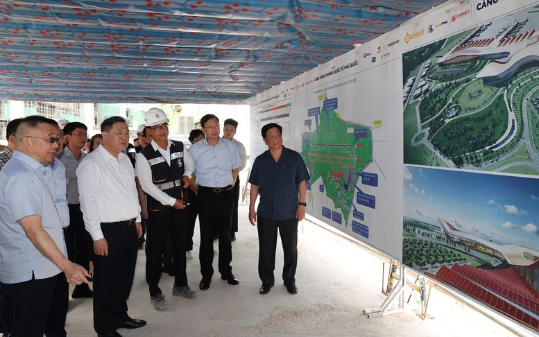 Phó Thủ tướng Thường trực Phạm Gia Túc kiểm tra tiến độ một số công trình trọng điểm phục vụ Hội nghị APEC 2027- Ảnh 1.