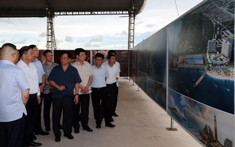 Phó Thủ tướng Thường trực Phạm Gia Túc kiểm tra tiến độ một số công trình trọng điểm phục vụ Hội nghị APEC 2027- Ảnh 4.