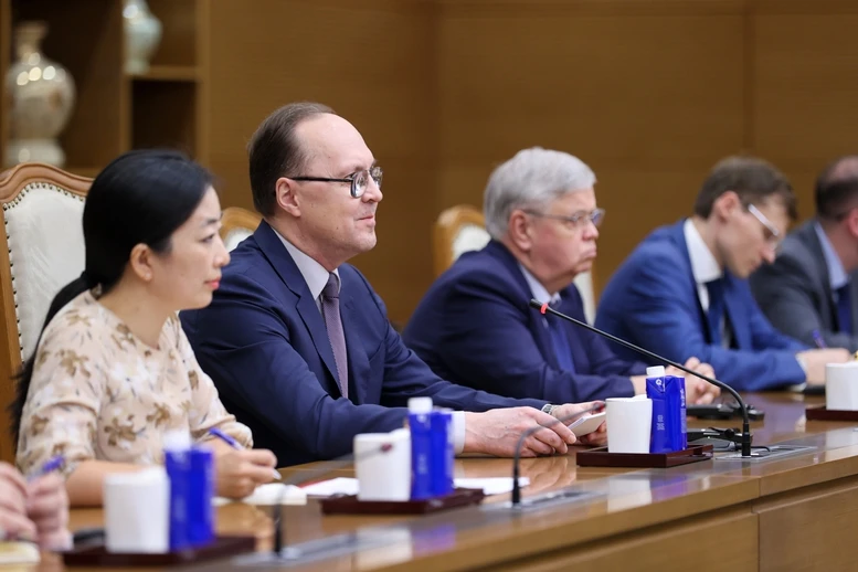 Thủ tướng Lê Minh Hưng tiếp Đại sứ Nga: Việt Nam là một đối tác quan trọng hàng đầu tại châu Á - Thái Bình Dương- Ảnh 3. Thủ tướng Lê Minh Hưng tiếp Đại sứ Nga: Việt Nam là một đối tác quan trọng hàng đầu tại châu Á - Thái Bình Dương- Ảnh 3.
