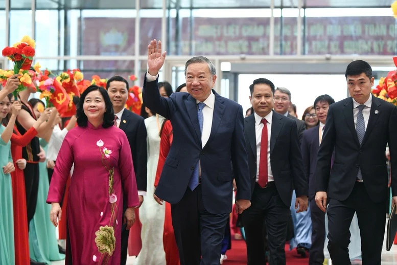 Tổng Bí thư, Chủ tịch nước Tô Lâm dự khai mạc Đại hội MTTQ Việt Nam lần thứ XI- Ảnh 1. Tổng Bí thư, Chủ tịch nước Tô Lâm dự khai mạc Đại hội MTTQ Việt Nam lần thứ XI- Ảnh 1.