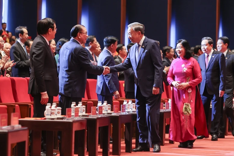 Tổng Bí thư, Chủ tịch nước Tô Lâm dự khai mạc Đại hội MTTQ Việt Nam lần thứ XI- Ảnh 5. Tổng Bí thư, Chủ tịch nước Tô Lâm dự khai mạc Đại hội MTTQ Việt Nam lần thứ XI- Ảnh 5.