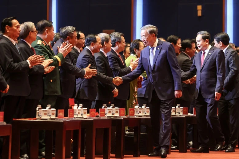Tổng Bí thư, Chủ tịch nước Tô Lâm dự khai mạc Đại hội MTTQ Việt Nam lần thứ XI- Ảnh 6. Tổng Bí thư, Chủ tịch nước Tô Lâm dự khai mạc Đại hội MTTQ Việt Nam lần thứ XI- Ảnh 6.