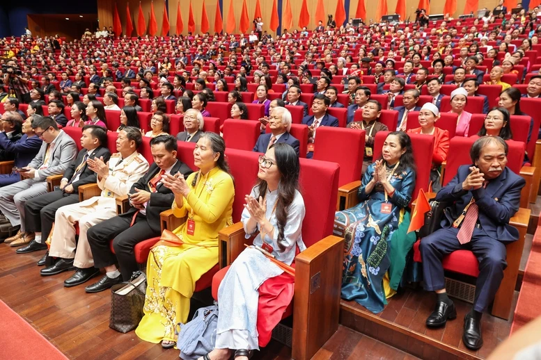 Tổng Bí thư, Chủ tịch nước Tô Lâm dự khai mạc Đại hội MTTQ Việt Nam lần thứ XI- Ảnh 10. Tổng Bí thư, Chủ tịch nước Tô Lâm dự khai mạc Đại hội MTTQ Việt Nam lần thứ XI- Ảnh 10.