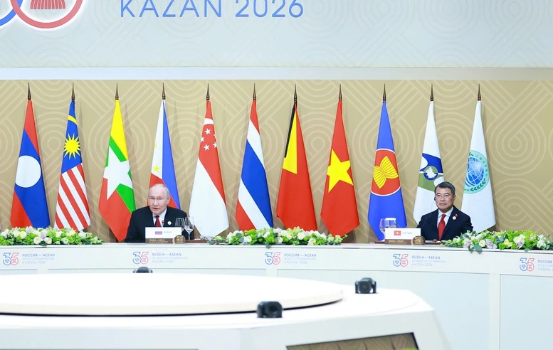 Thủ tướng Lê Minh Hưng dự phiên ăn trưa làm việc tại Hội nghị Cấp cao ASEAN – Nga